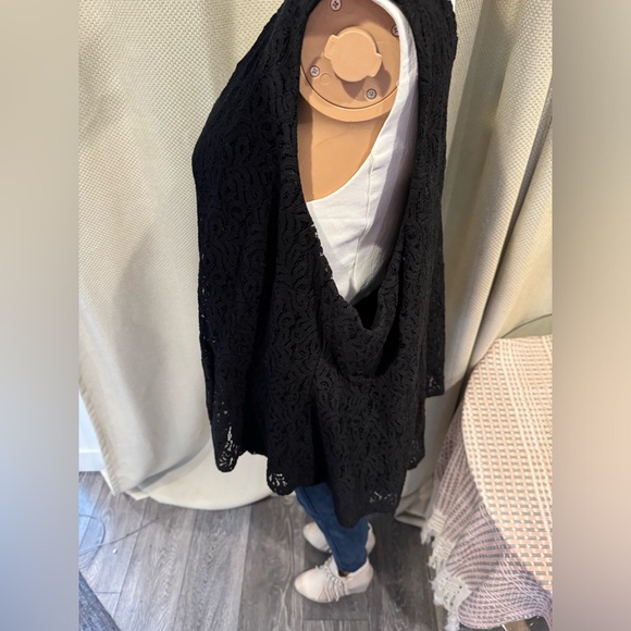 27 inches PTP 28 inches black no sleeve lace over top - Picture 6 of 9